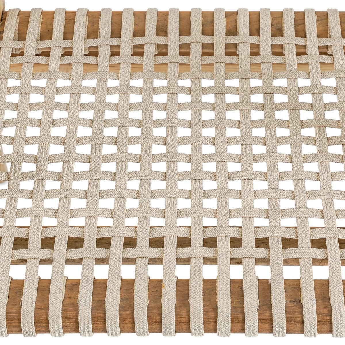 Trikeri tuinstoel van gerecycled teakhout — schuine hoek — MEUBELIER