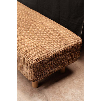 Waterhyacintbank met houten poten – 140 cm | Meubelier — detailopname — MEUBELIER
