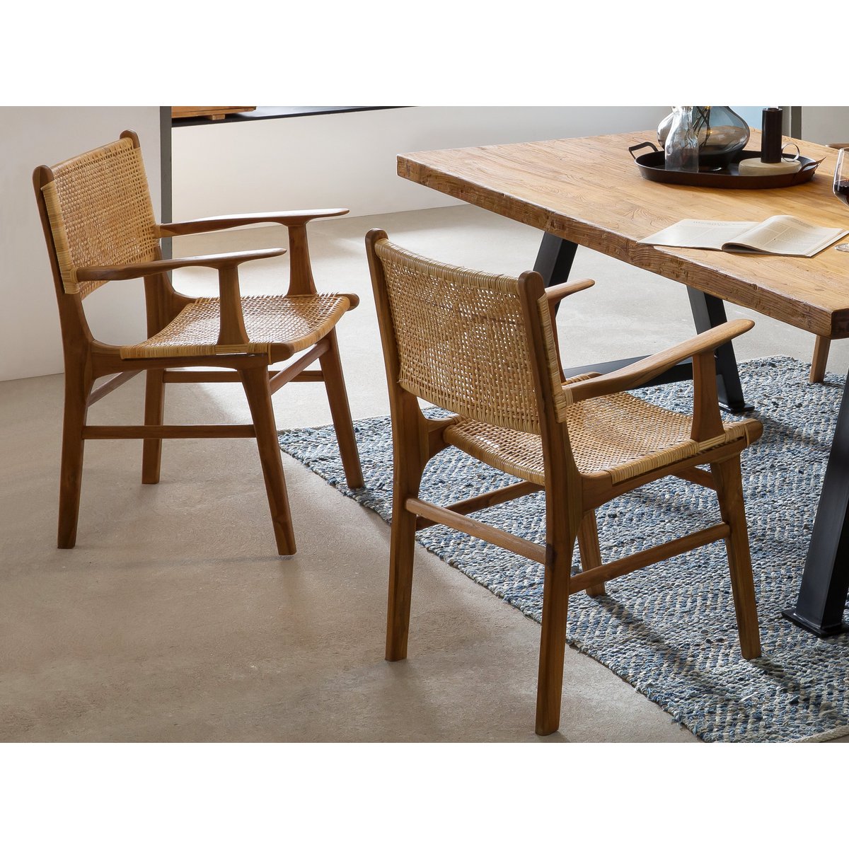 Teakhouten fauteuil met Weens vlechtwerk (rotan) — zijaanzicht