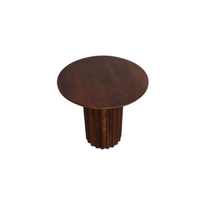 Bullnose bijzettafel bruin 50 cm — close-up materiaal — MEUBELIER
