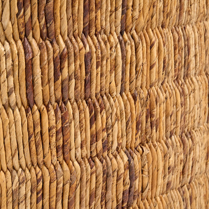 Abaca Magani salontafel rond – naturel abaca & teakhout — schuine hoek — MEUBELIER