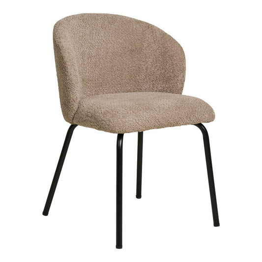 Set van twee House Nordic Safira eetkamerstoelen met beige bouclé bekleding en zwarte stalen poten, modern interieur